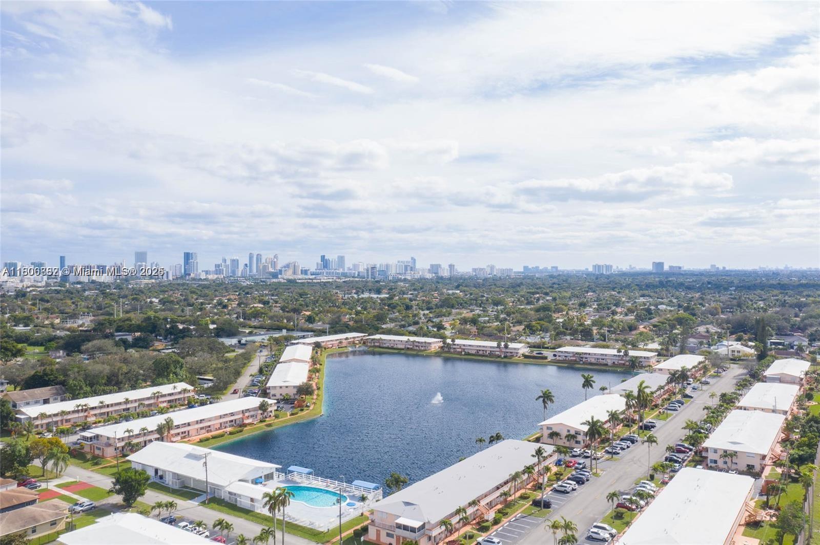 725 SW 11th Ave # 17F, Hallandale Beach FL 33009 photo 3