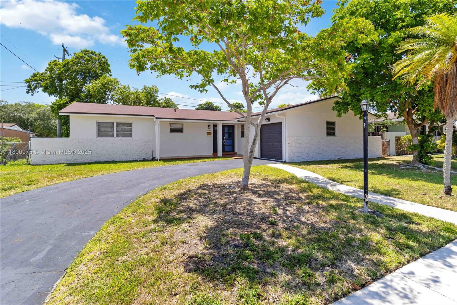 20310 SW 116th Ave, Miami FL 33189 photo 2