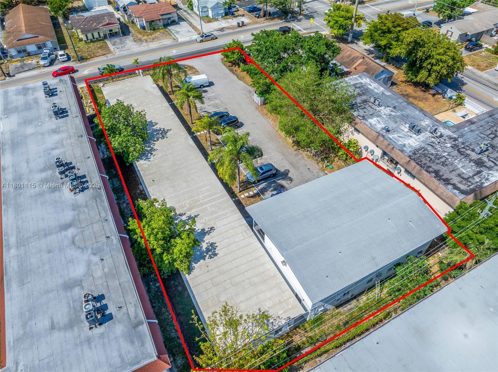 2414 Johnson St, Hollywood FL 33020 photo 4