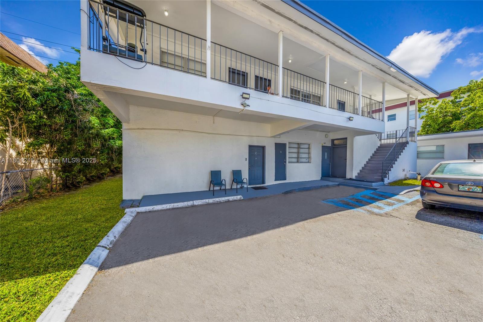 2414 Johnson St # 17, Hollywood FL 33020 photo 5