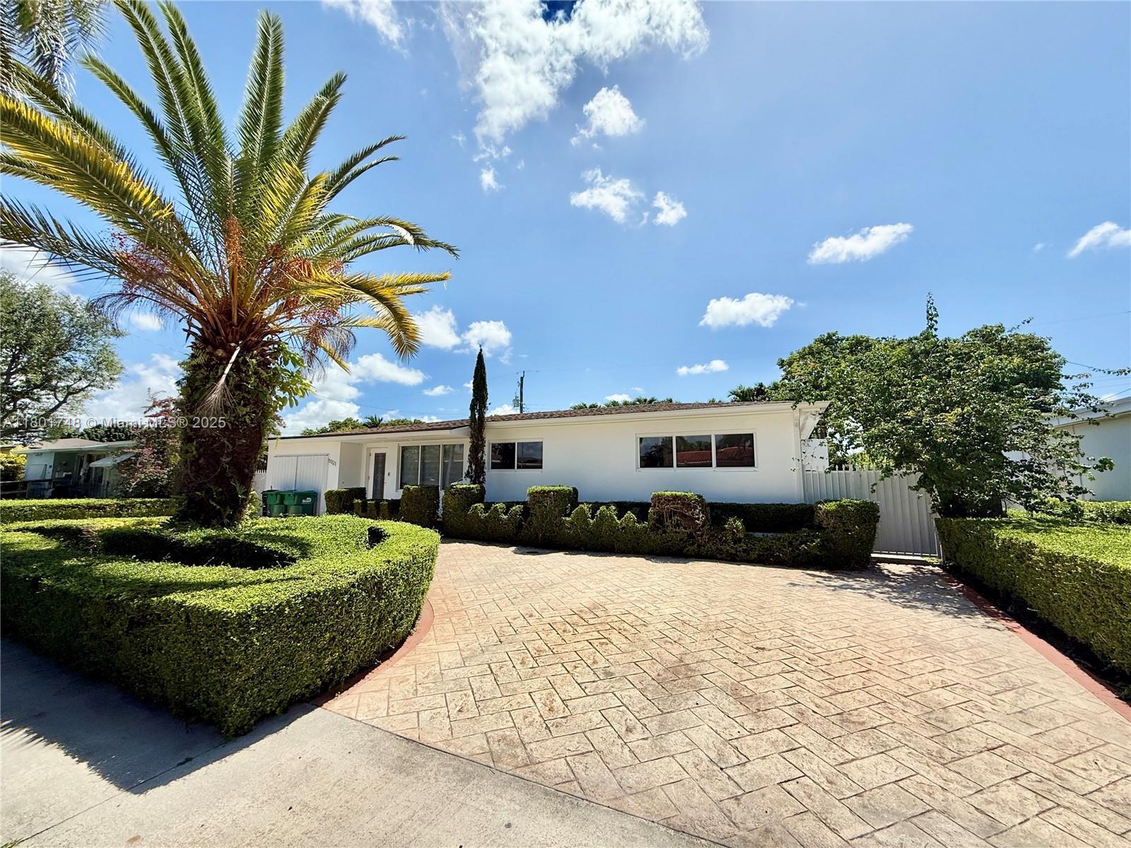 5321 SW 89th Ct, Miami FL 33165 photo 2