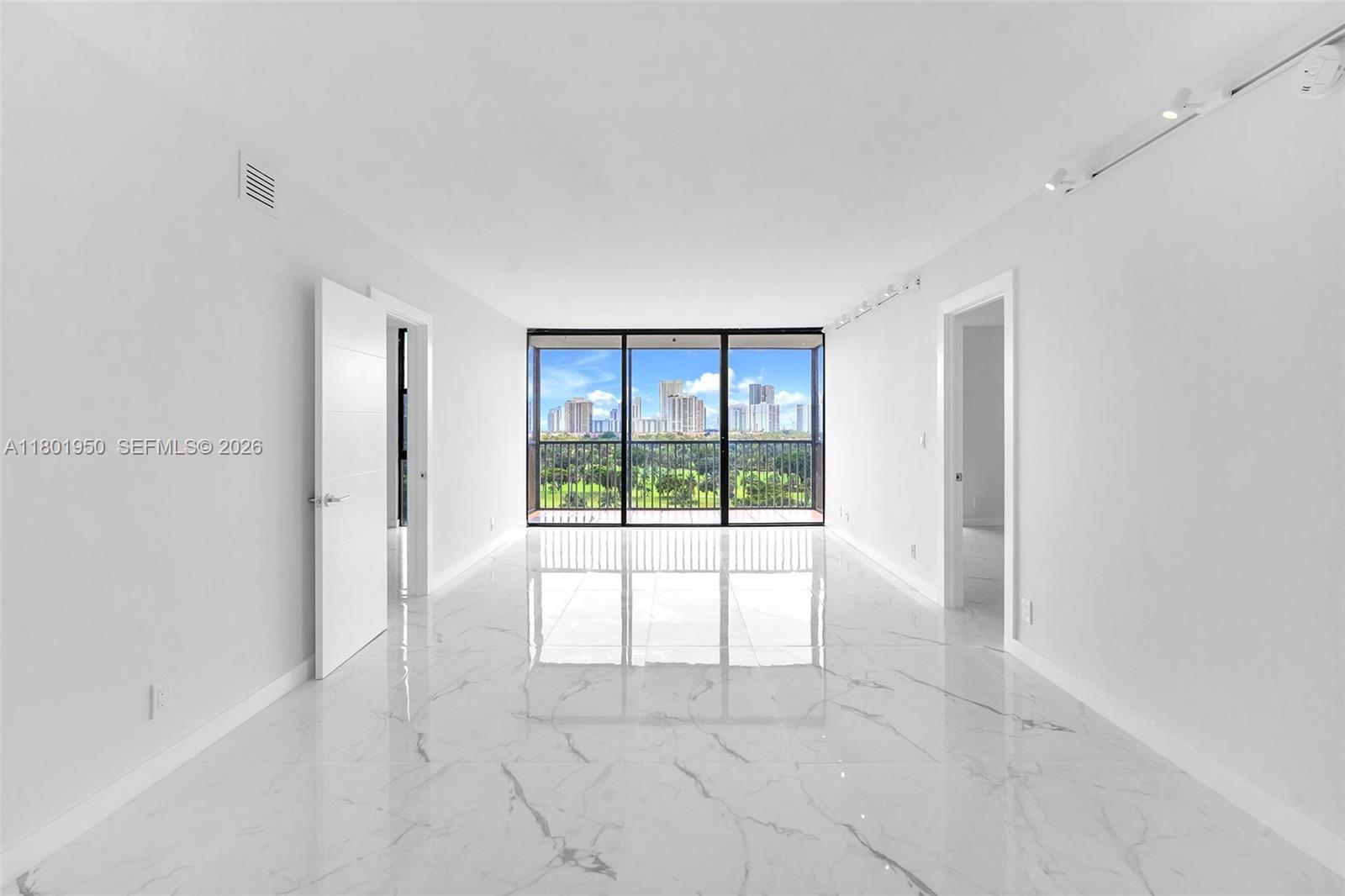 20335 W Country Club Dr # 1108, Aventura FL 33180 photo 4