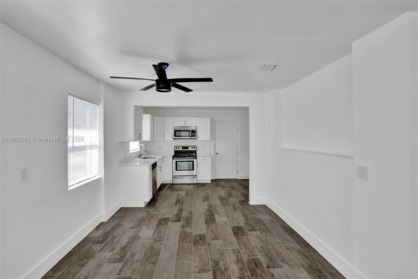 242 SW 9th St, Dania Beach FL 33004 photo 5