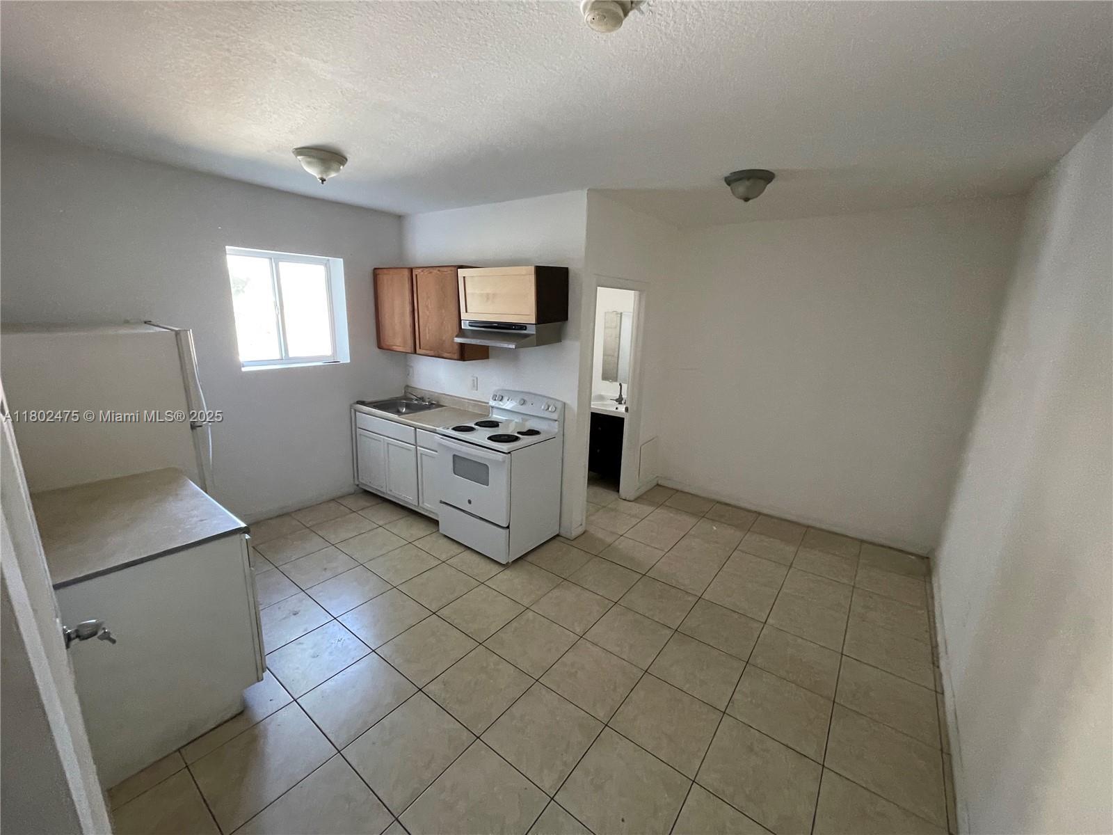 1021 NW 3rd St # 204, Miami FL 33128 photo 3