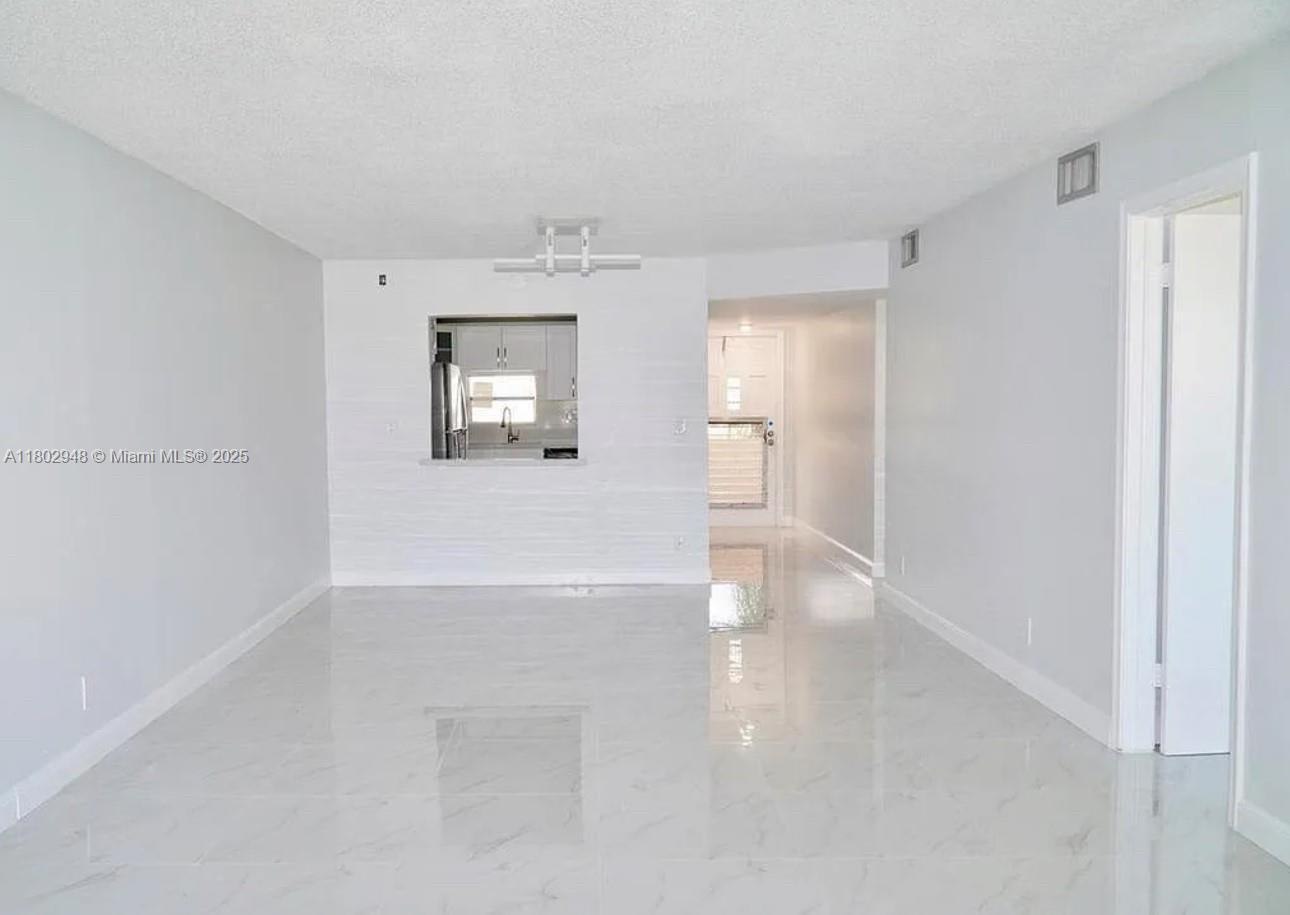 691 S Hollybrook Dr # 208, Pembroke Pines FL 33025