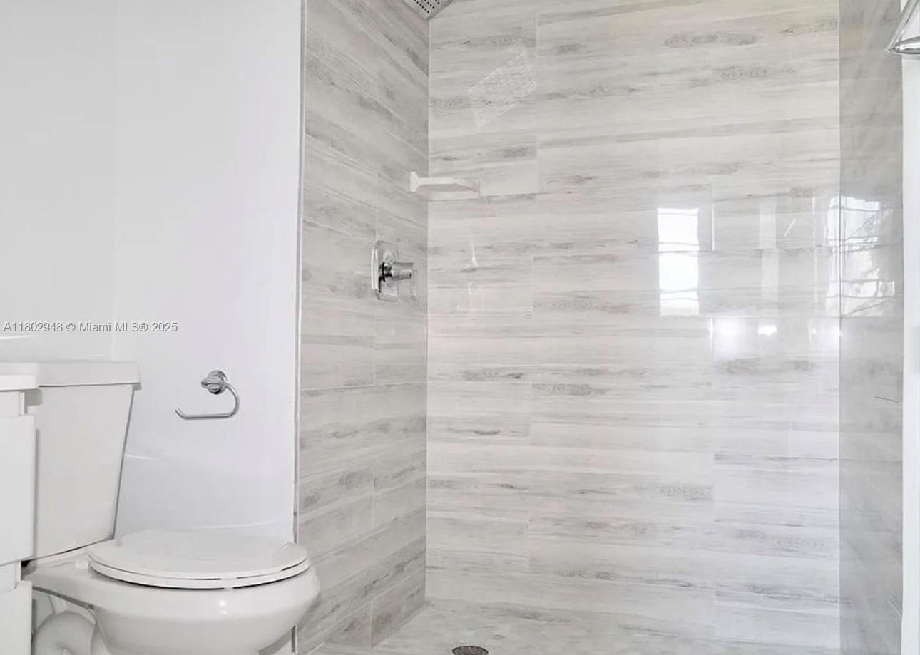 691 S Hollybrook Dr # 208, Pembroke Pines FL 33025 photo 4