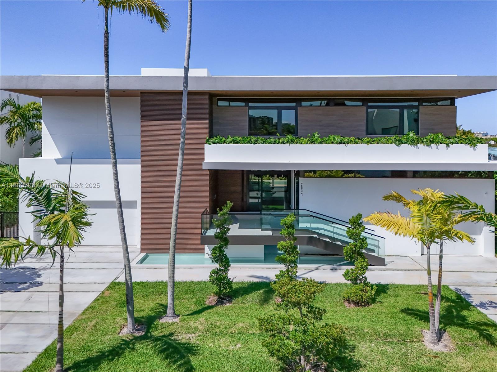 2037 NE 121st Rd, North Miami FL 33181