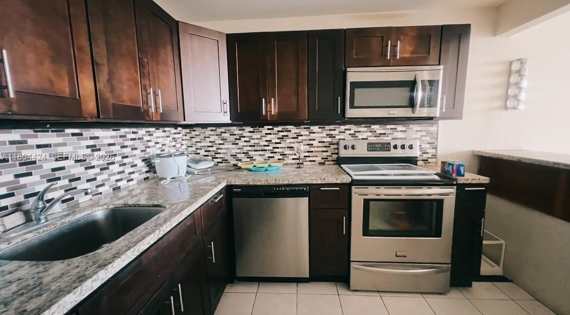 2025 NE 164th St # 506, North Miami Beach FL 33162