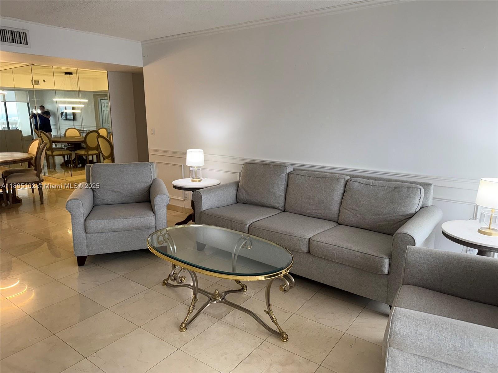 1000 W Island Blvd # 2412, Aventura FL 33160 photo 3