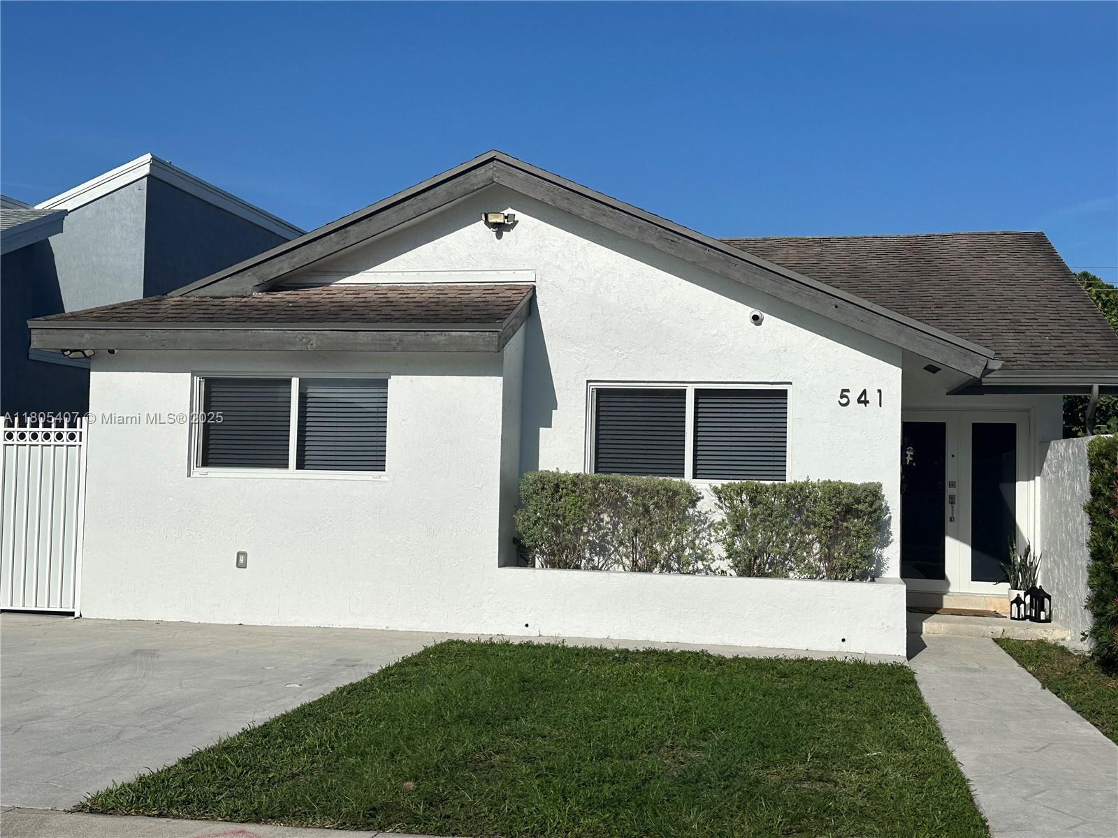 541 SW 89th Ct, Miami FL 33174 photo 4