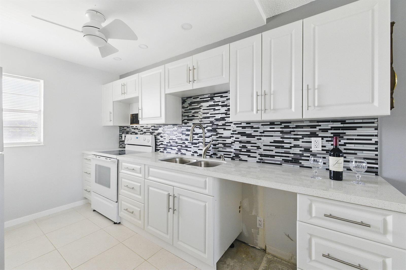 2951 NW 46th Avenue # 407, Lauderdale Lakes FL 33313 photo 2