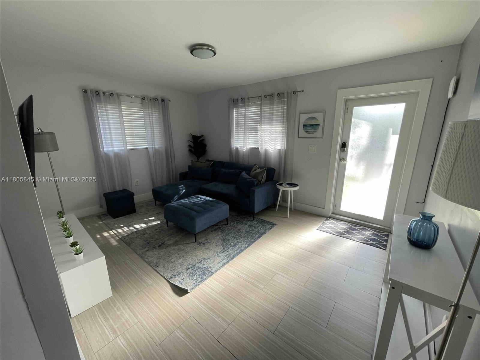 4400 NW 1st Ave, Miami FL 33127 photo 2