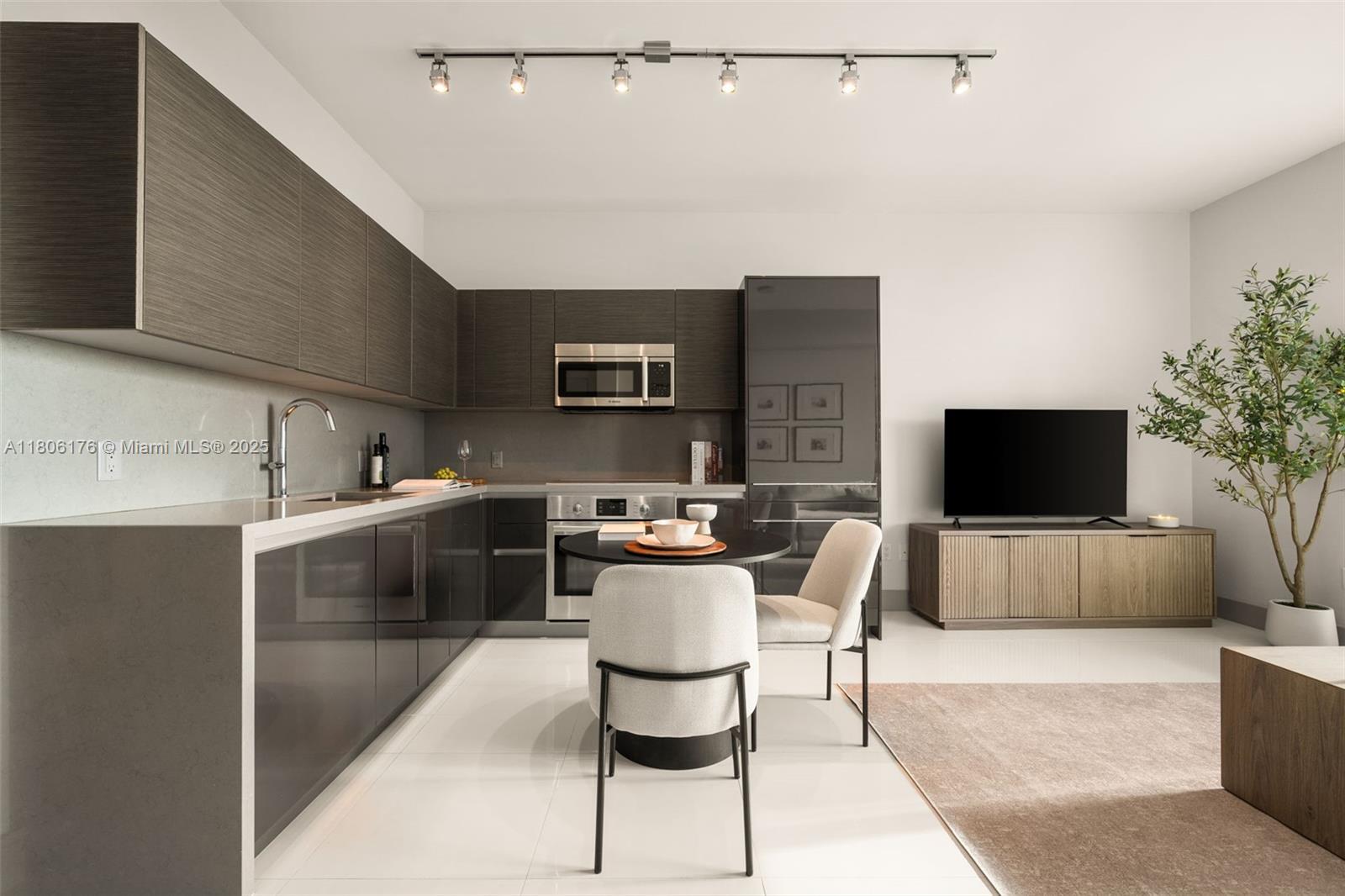 1080 Brickell Ave # 3905, Miami FL 33131 photo 5