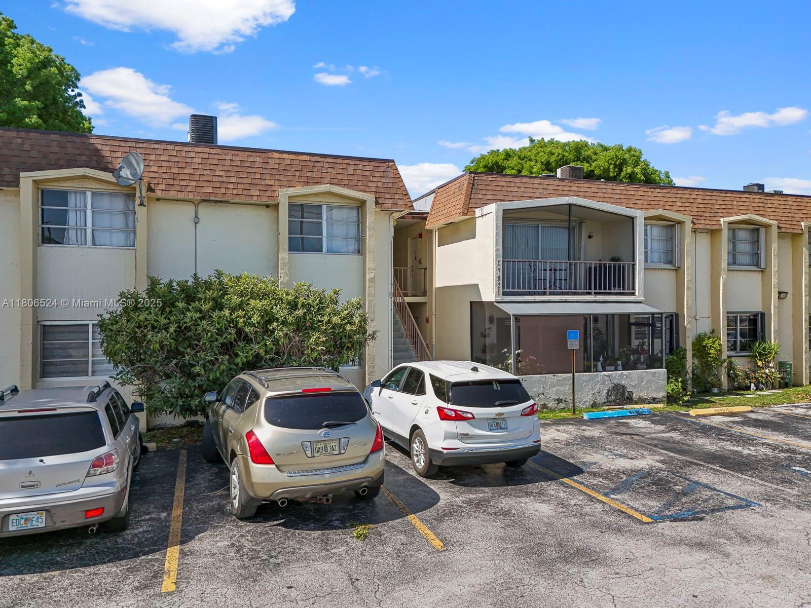 7825 Miller Dr # C212, Miami FL 33155