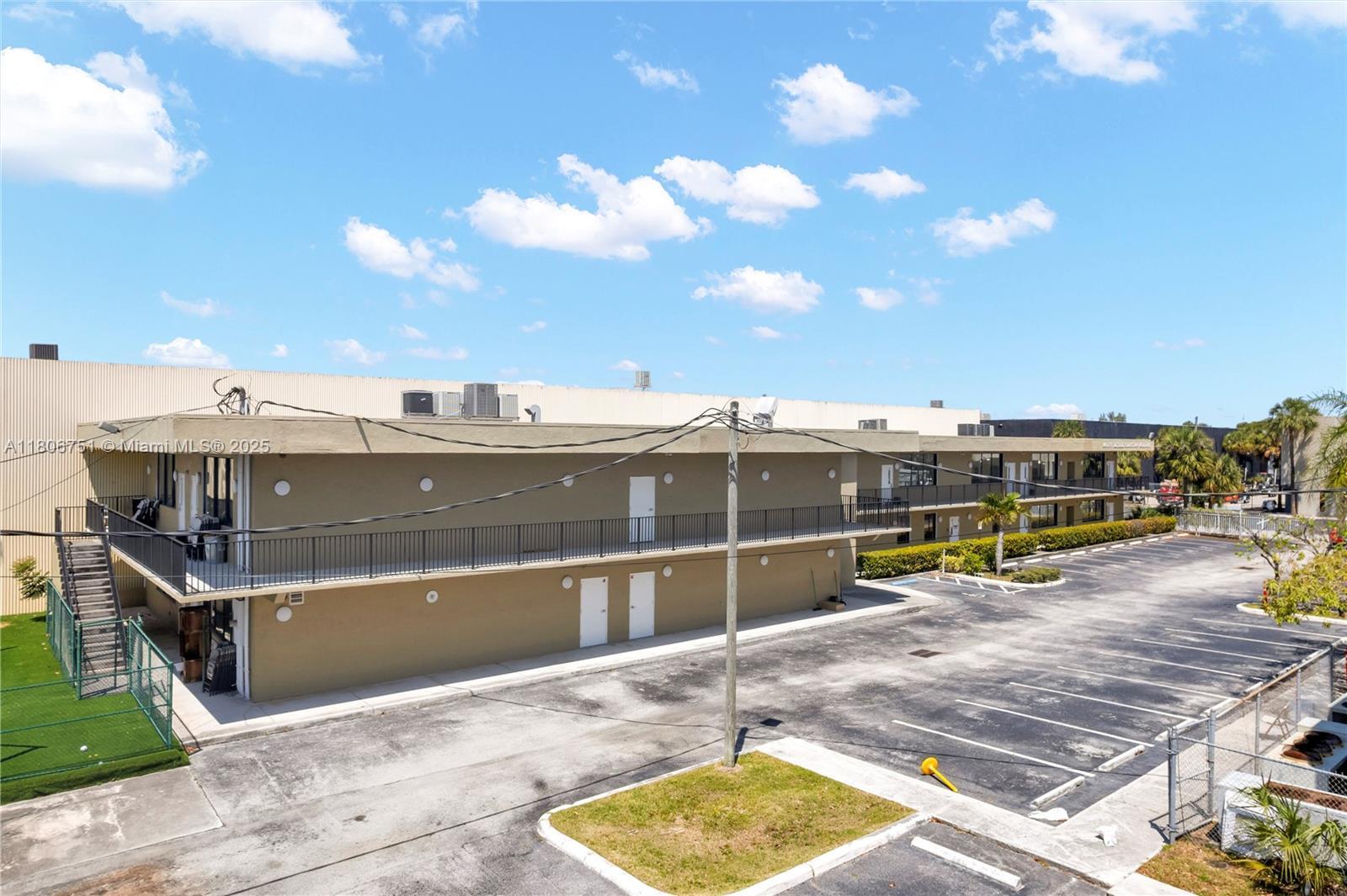 901 NW 11th Ave, Fort Lauderdale FL 33311 photo 2