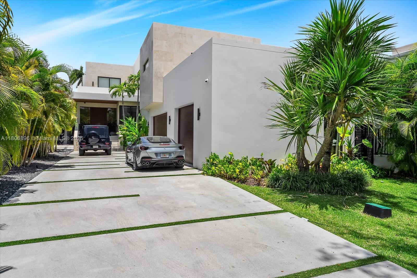 715 NE 77th St, Miami FL 33138