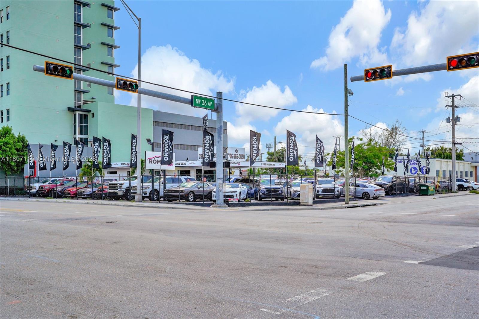 3590 NW 36th St, Miami FL 33142 photo 2