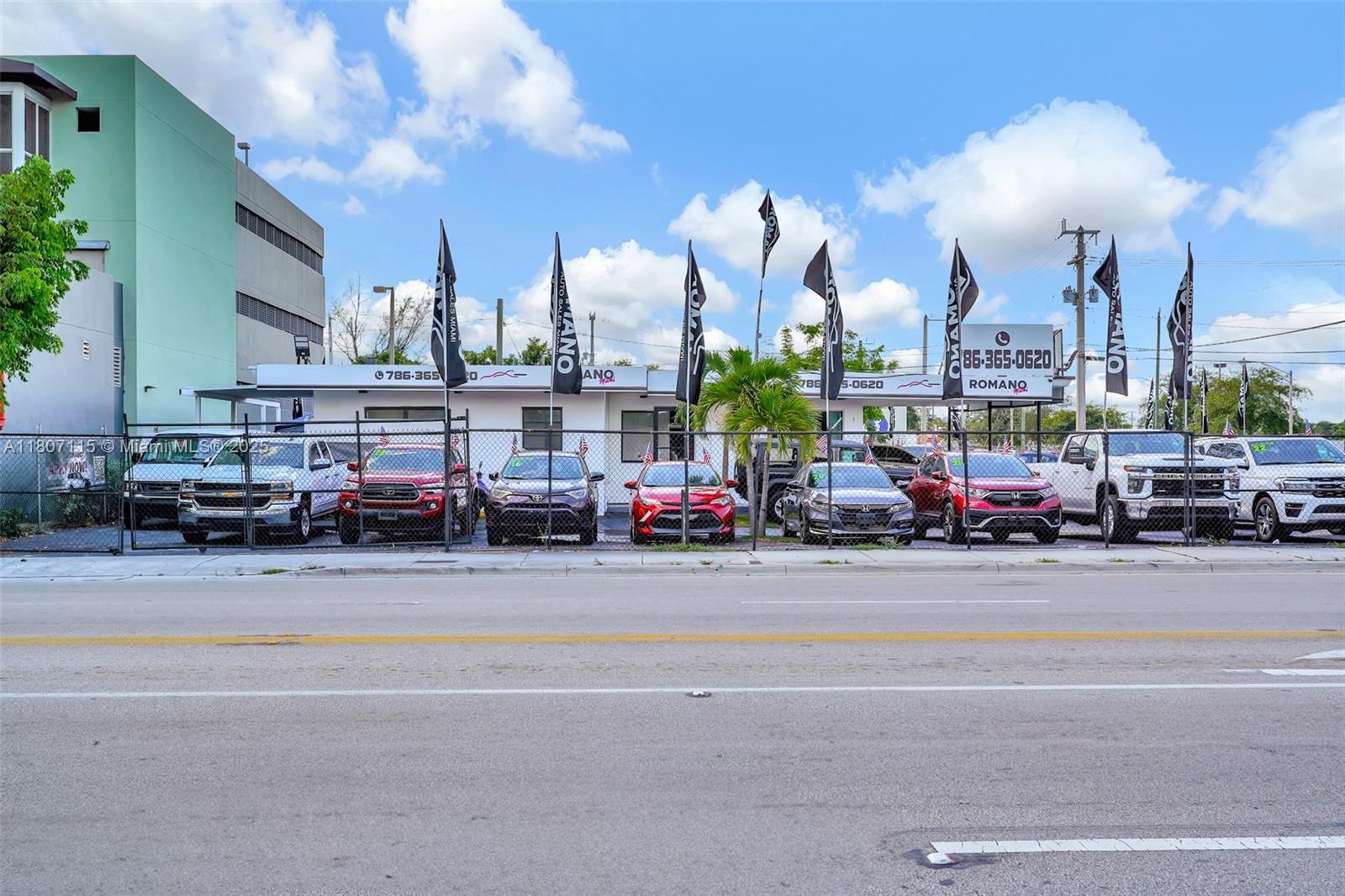 3590 NW 36th St, Miami FL 33142