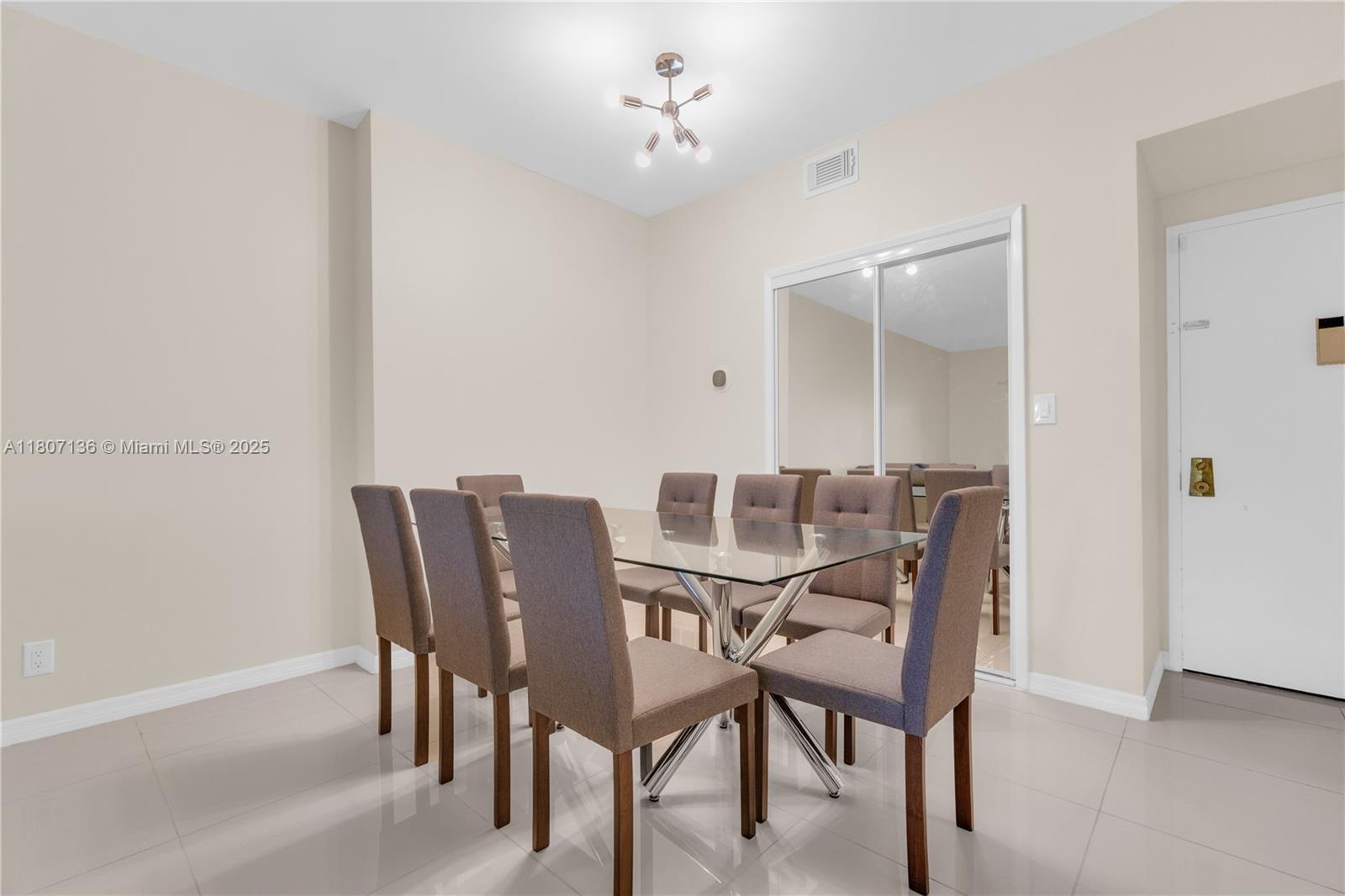 4400 Hillcrest Dr # 107A, Hollywood FL 33021 photo 2