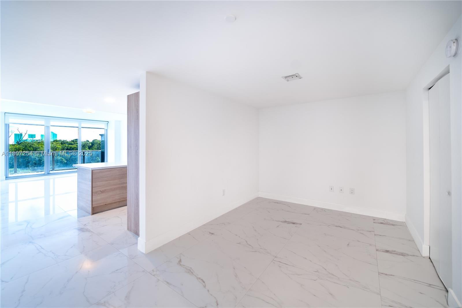 16385 Biscayne Blvd # 417, North Miami Beach FL 33160 photo 5