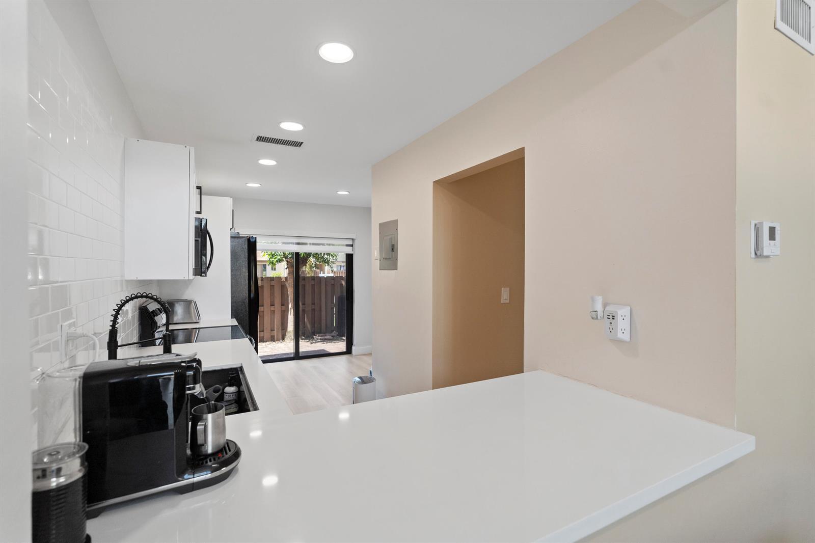 10650 NW 30th Place # 1, Sunrise FL 33322 photo 4