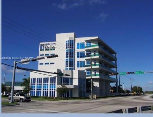 2300 W 84th St # 312, Hialeah FL 33016