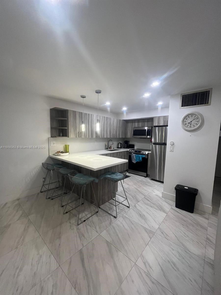 2145 Pierce St # 422, Hollywood FL 33020 photo 3