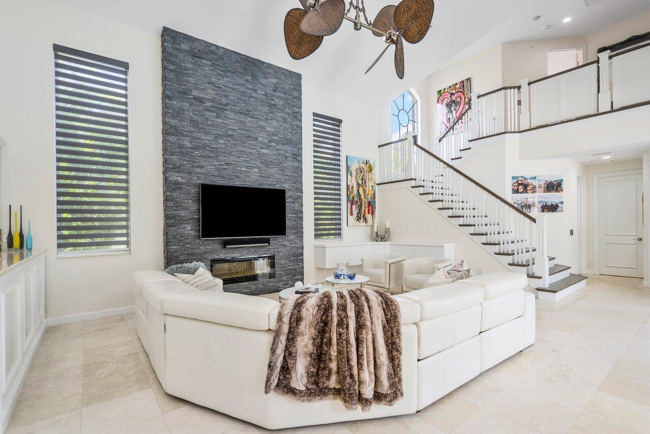 6379 Avalon Pointe Court, Boca Raton FL 33496 photo 2