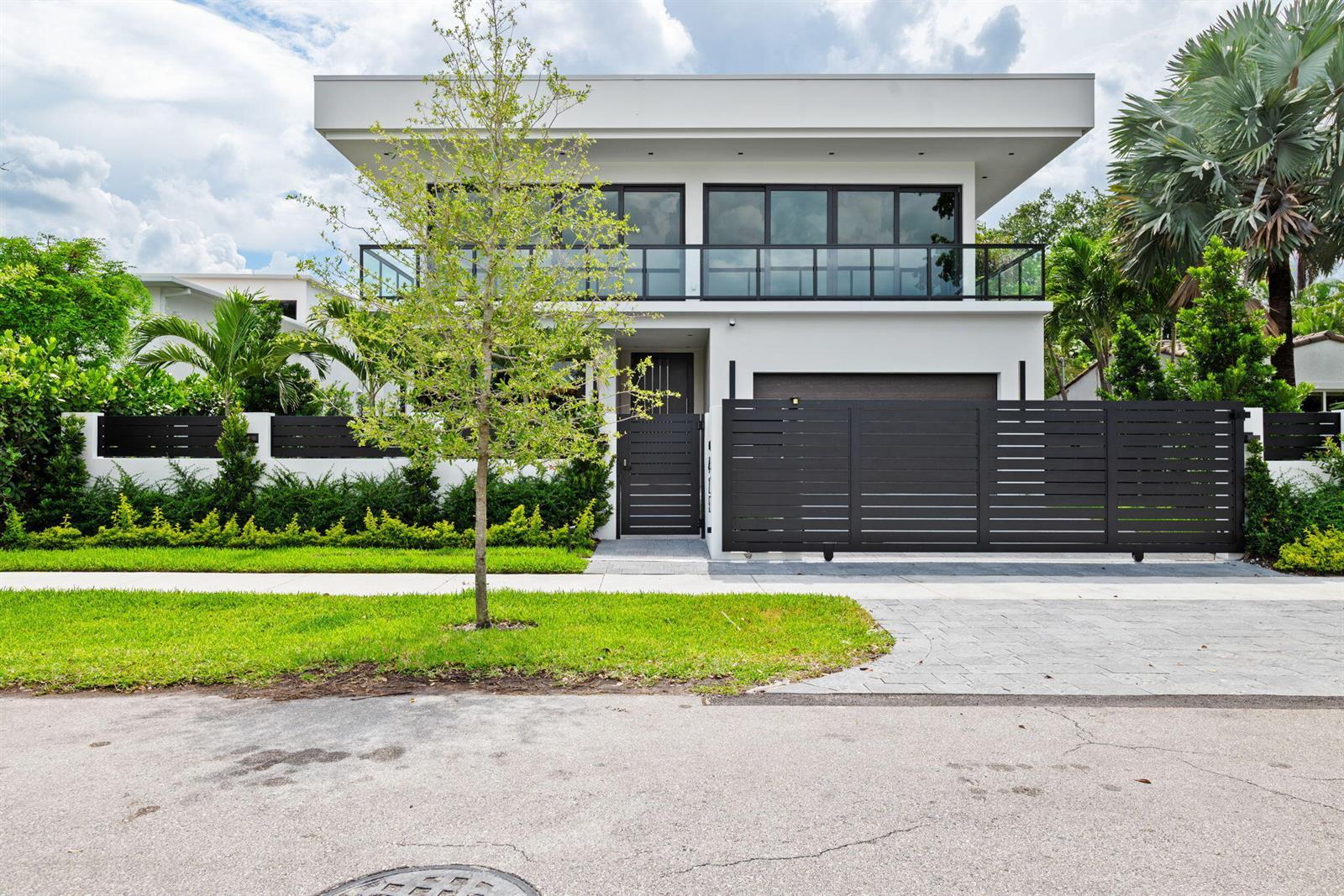 425 NE 10th Avenue, Fort Lauderdale FL 33301 photo 2