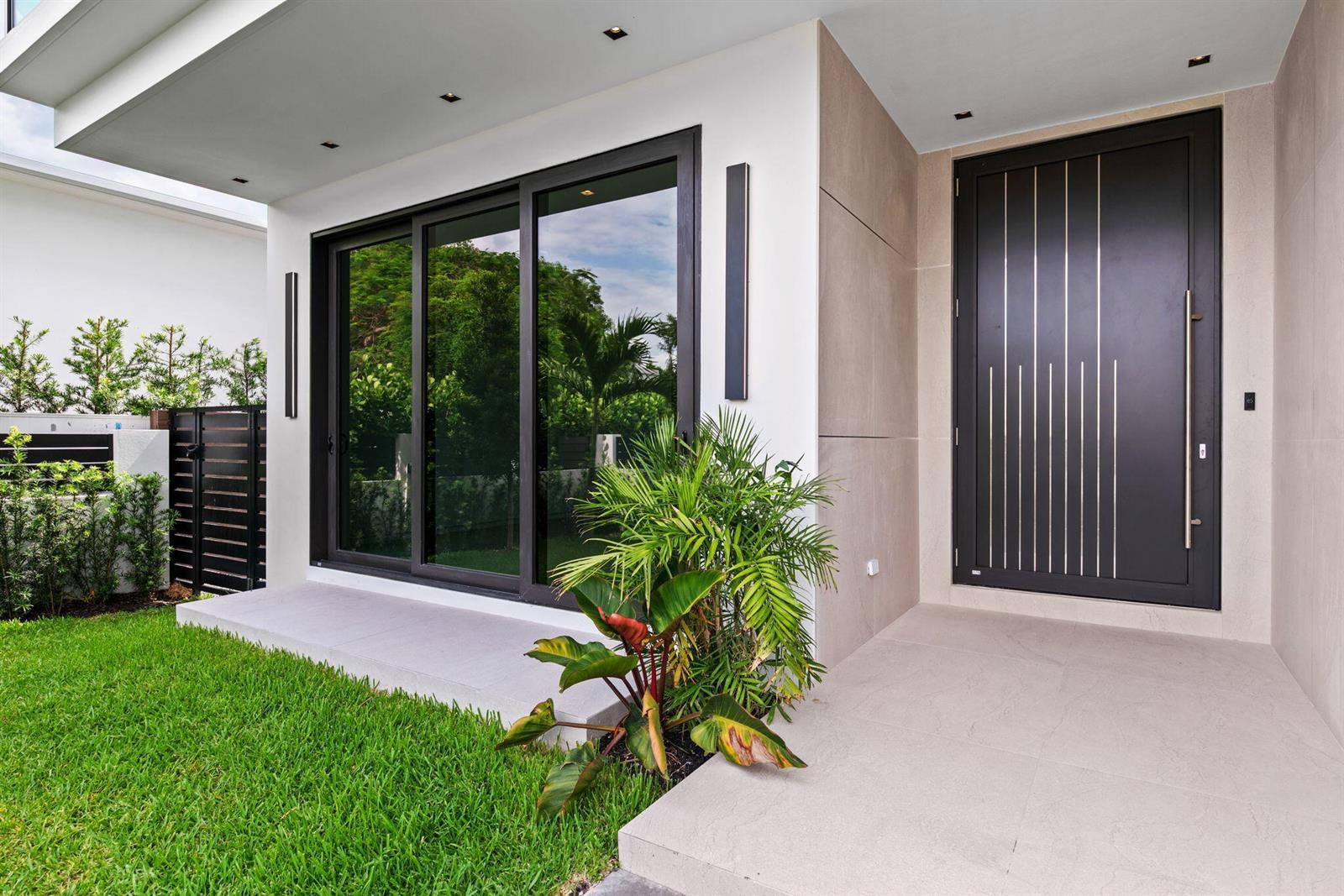 425 NE 10th Avenue, Fort Lauderdale FL 33301 photo 3