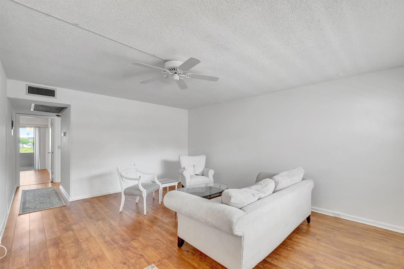 267 Wellington J # 267, West Palm Beach FL 33417 photo 2