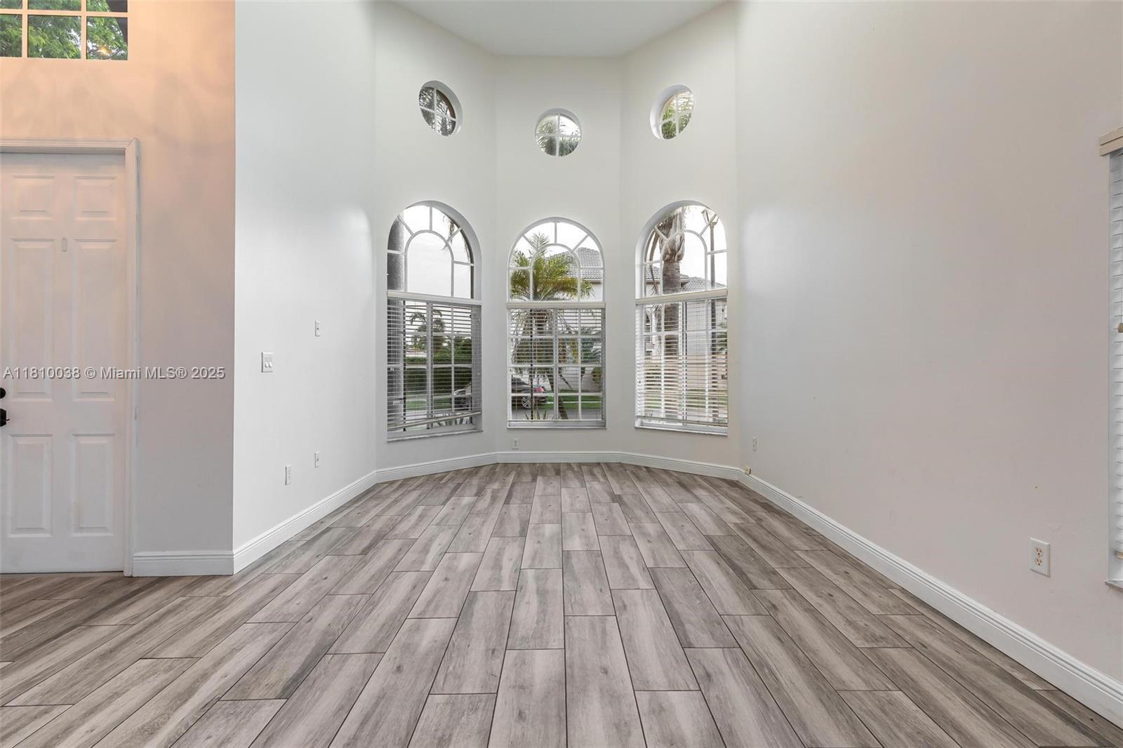 2561 NW 123rd Ter, Coral Springs FL 33065 photo 4
