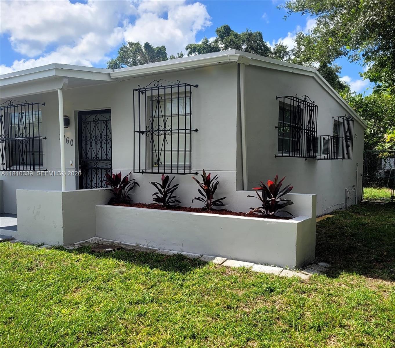 1760 NW 127th St, Miami FL 33167 photo 2