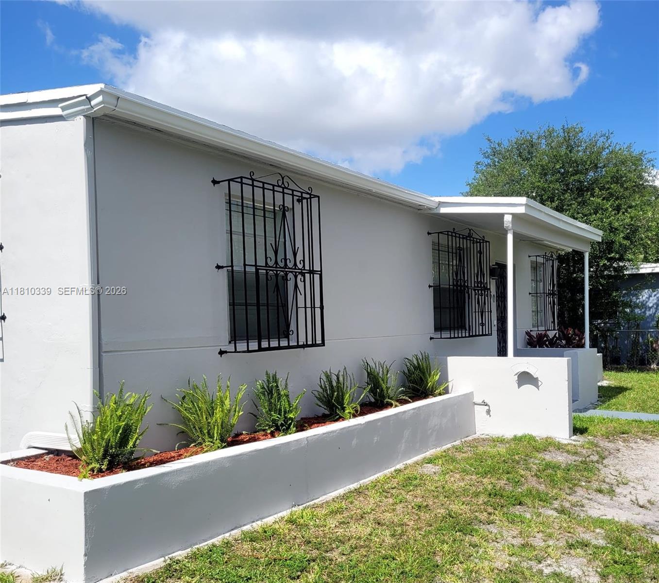1760 NW 127th St, Miami FL 33167 photo 4