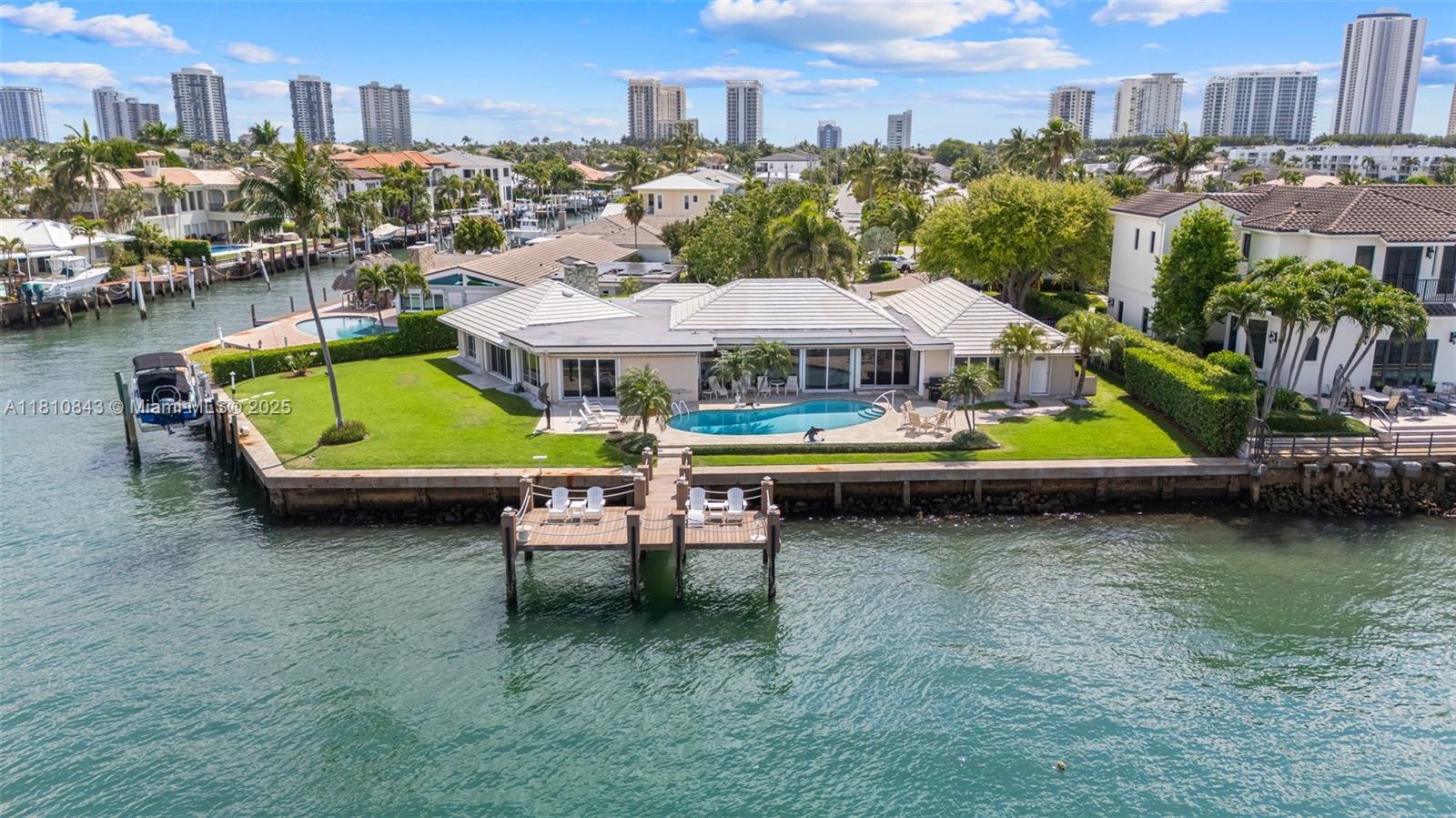 990 Powell Dr, Singer Island FL 33404 photo 2