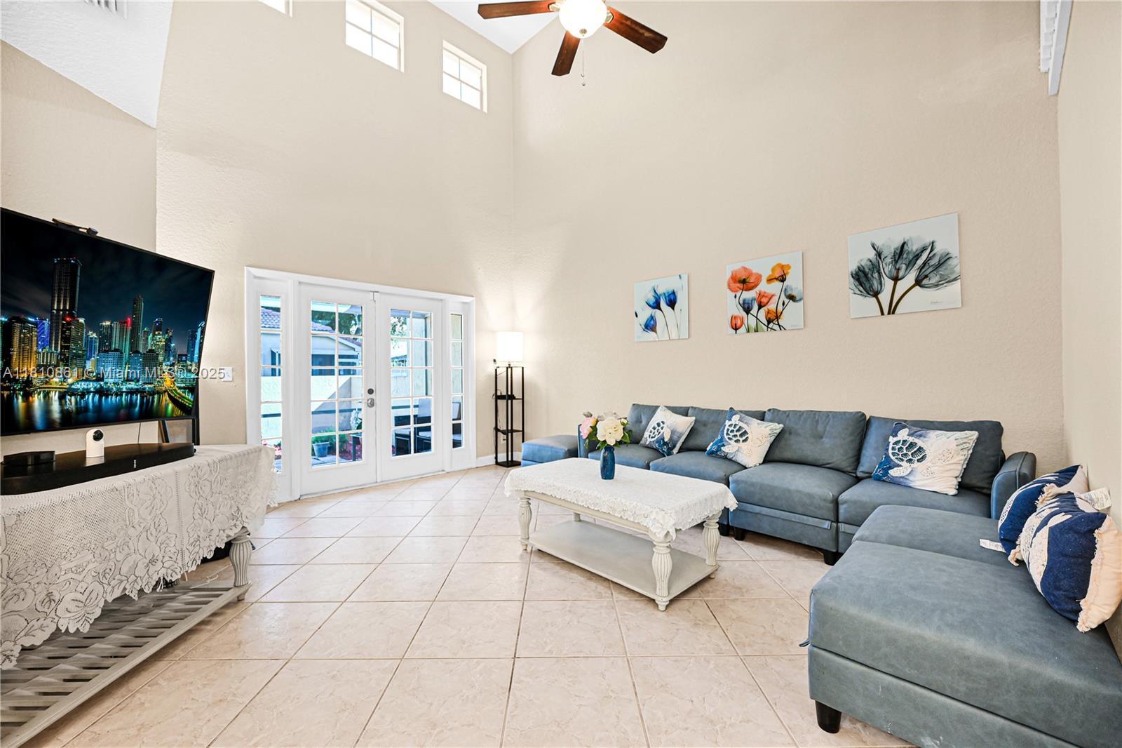 11307 Lakeview Dr # M, Coral Springs FL 33071 photo 4