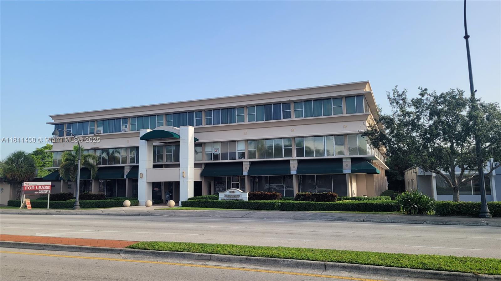 Miramar, FL 33023 photo 2