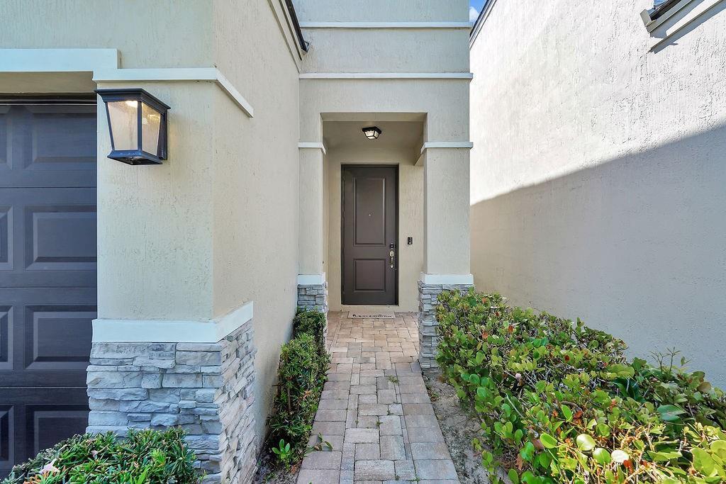 453 NW 36th Avenue, Pompano Beach FL 33069 photo 4