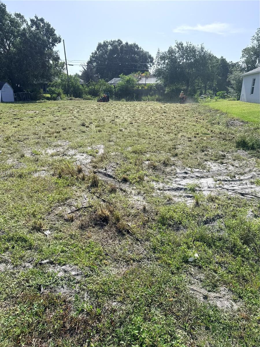1225 SW 12th Ct SW, Vero Beach FL 32962