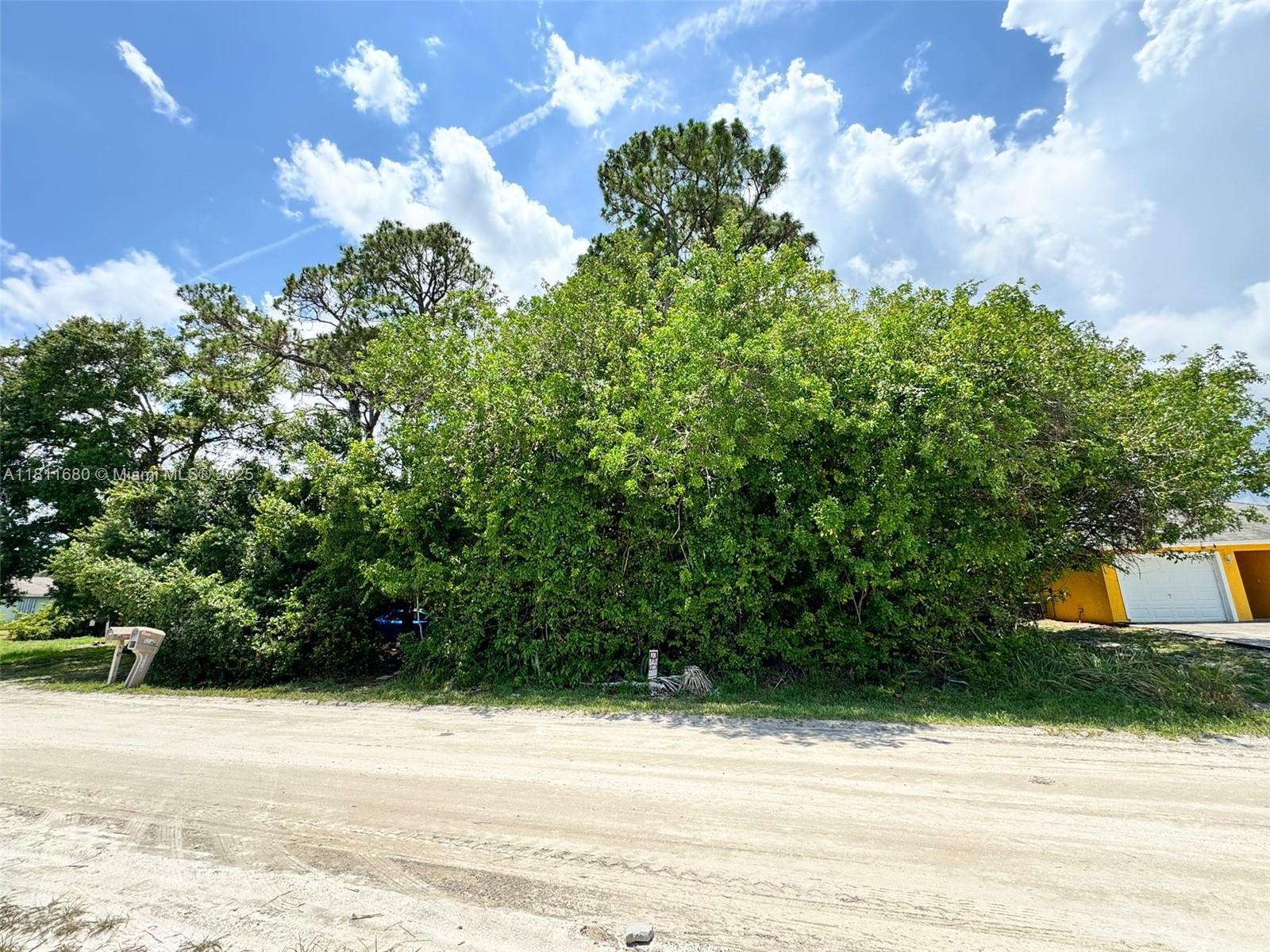 1225 SW 12th Ct SW, Vero Beach FL 32962 photo 4