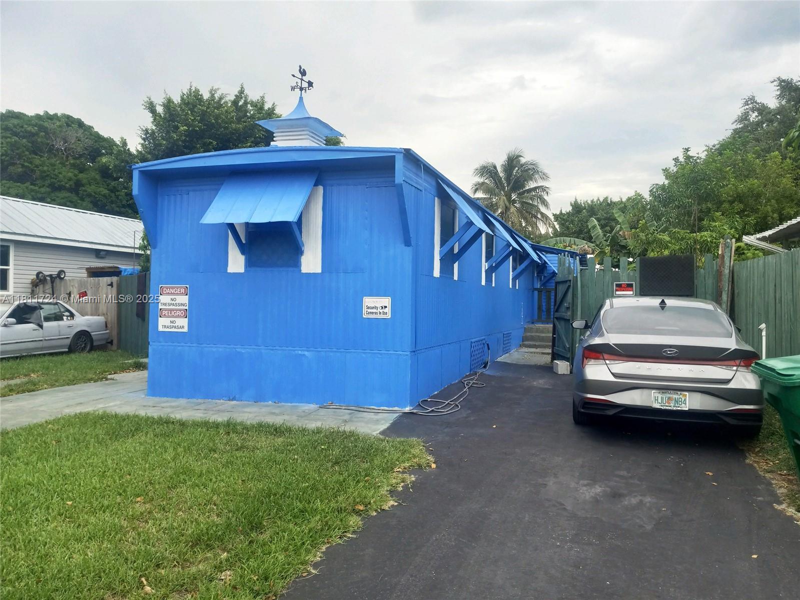 Davie, FL 33325