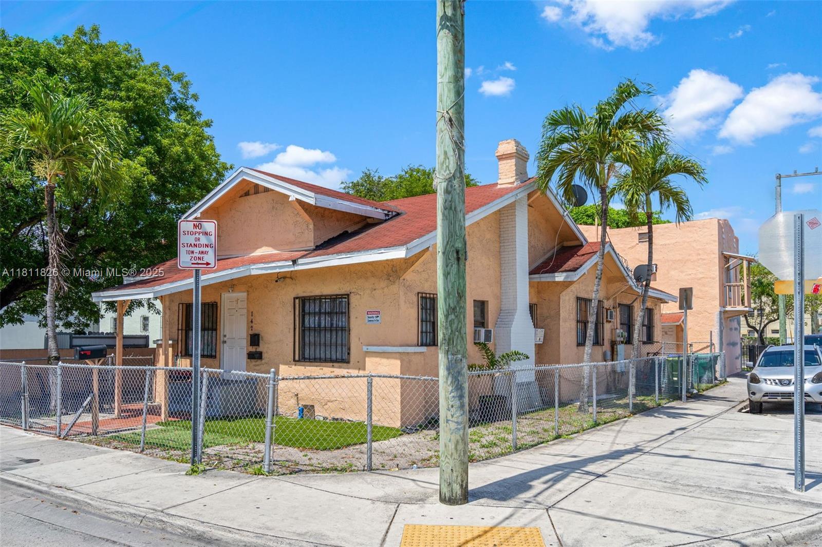 142 NW 10th Ave, Miami FL 33128 photo 2