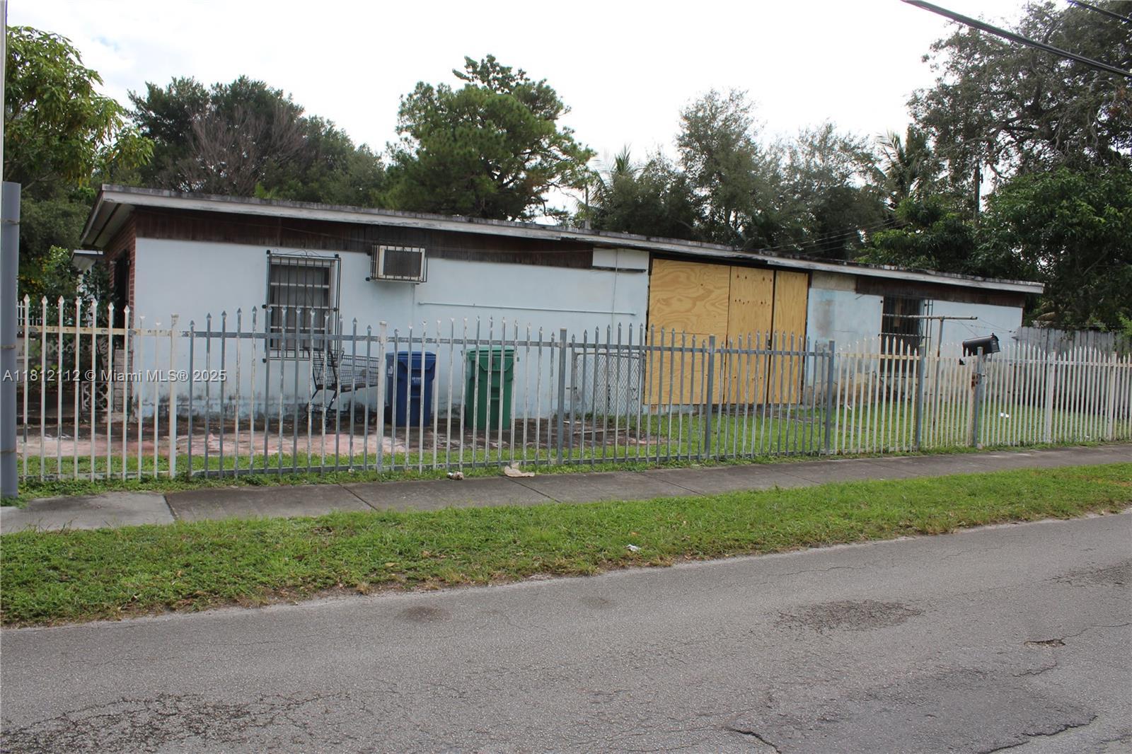 2040 NW 97th St, Miami FL 33147