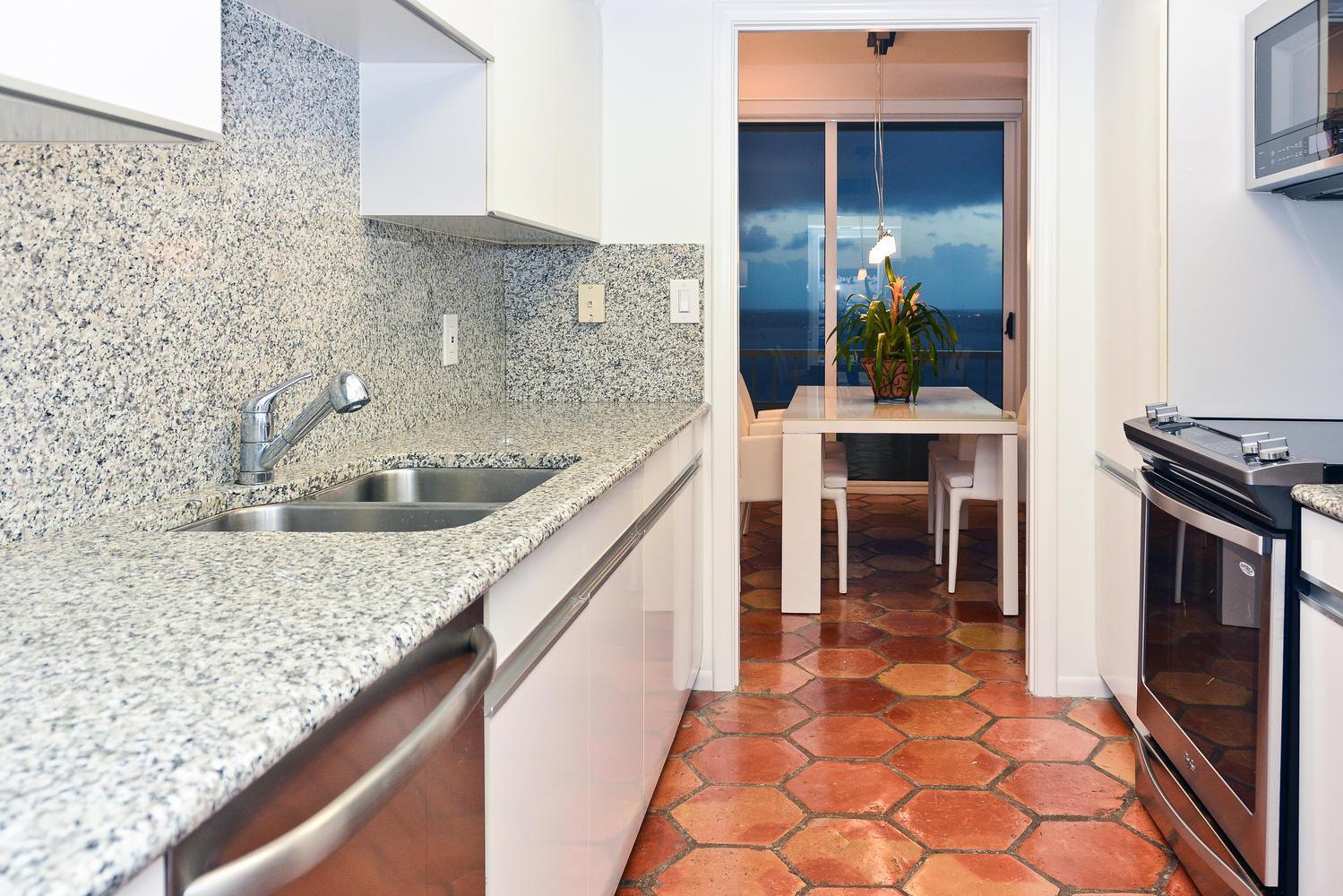 5510 N Ocean Drive # D, Singer Island FL 33404 photo 3
