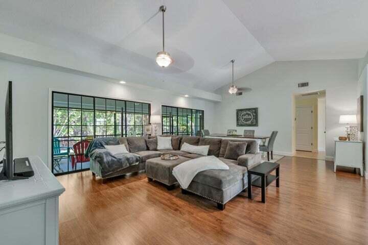10510 SE Jupiter Narrows Drive, Hobe Sound FL 33455 photo 5