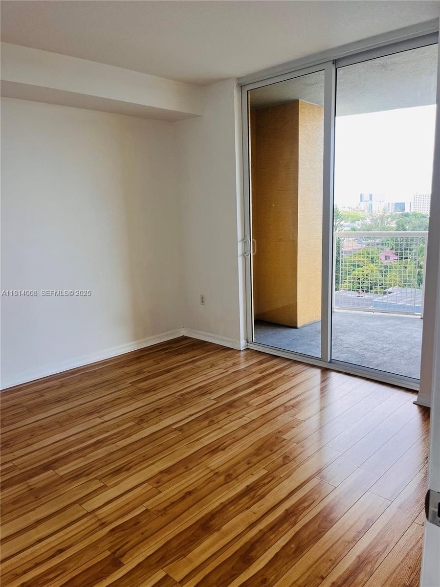 900 SW 8th St # 806, Miami FL 33130 photo 4