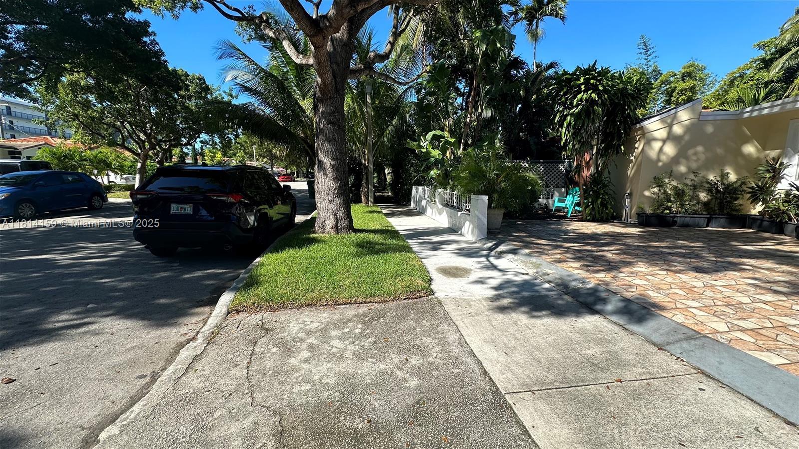2221 SW 26th Lane, Miami FL 33133 photo 2