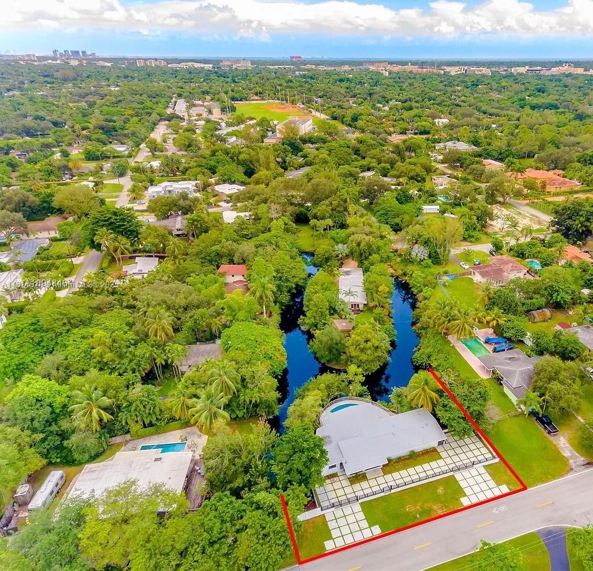 6025 SW 72nd Ave, Miami FL 33143 photo 3