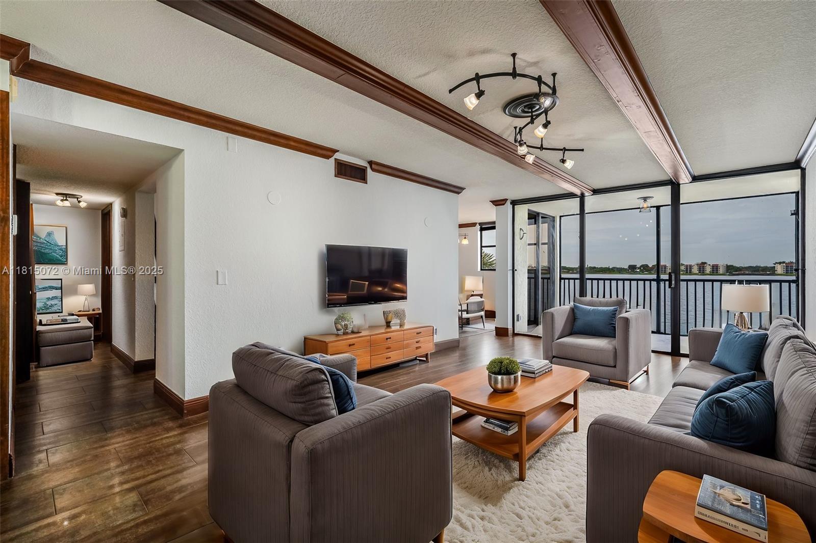 106 Lake Emerald Dr # 210, Oakland Park FL 33309