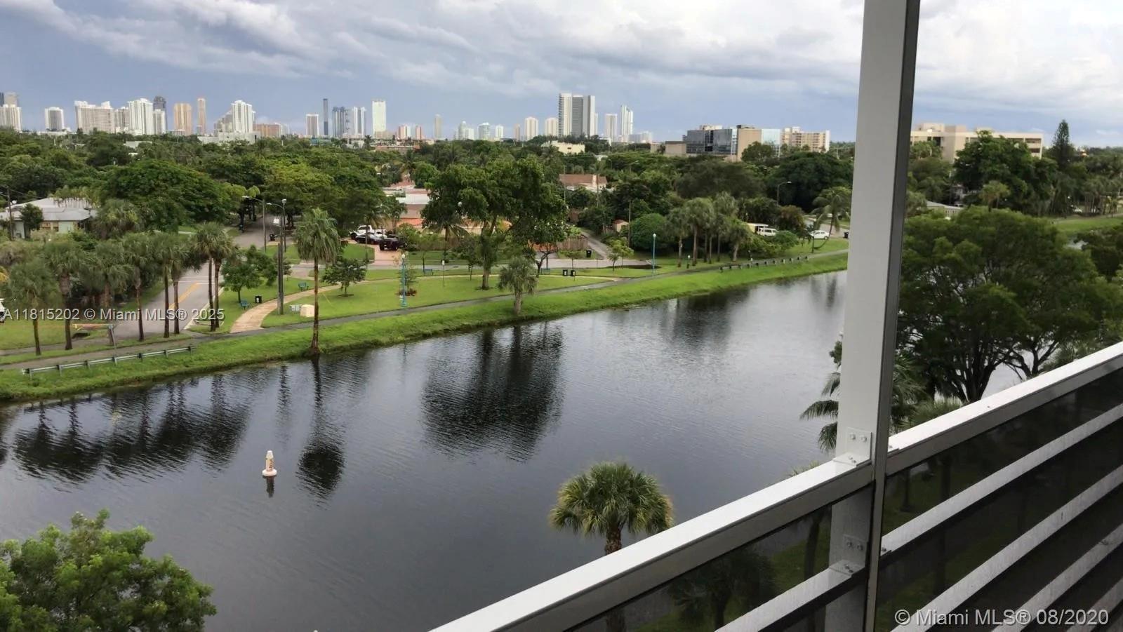 16850 S Glades Dr # 8G, North Miami Beach FL 33162 photo 4